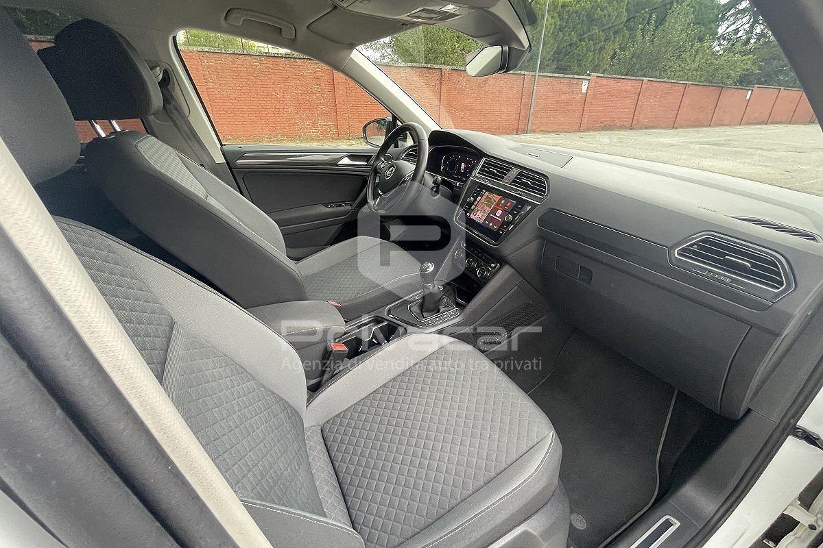 VOLKSWAGEN Tiguan 1.6 TDI SCR Sport BlueMotion Technology