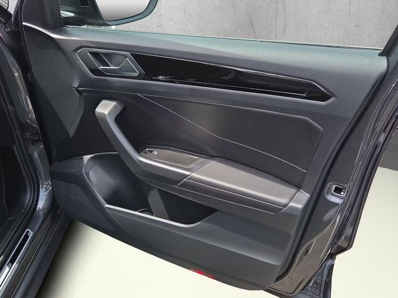 Volkswagen T-Roc 1.5 TSI ACT R-Line DSG LED NAVI CAMERA