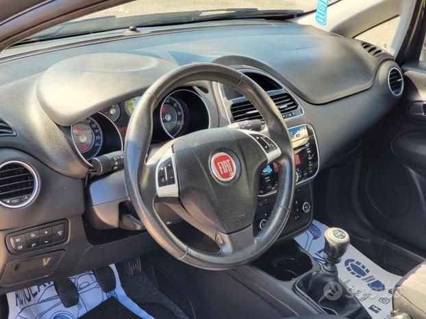 FIAT Punto STREET - 2017 1.4 NATURAL POWER 70 CV