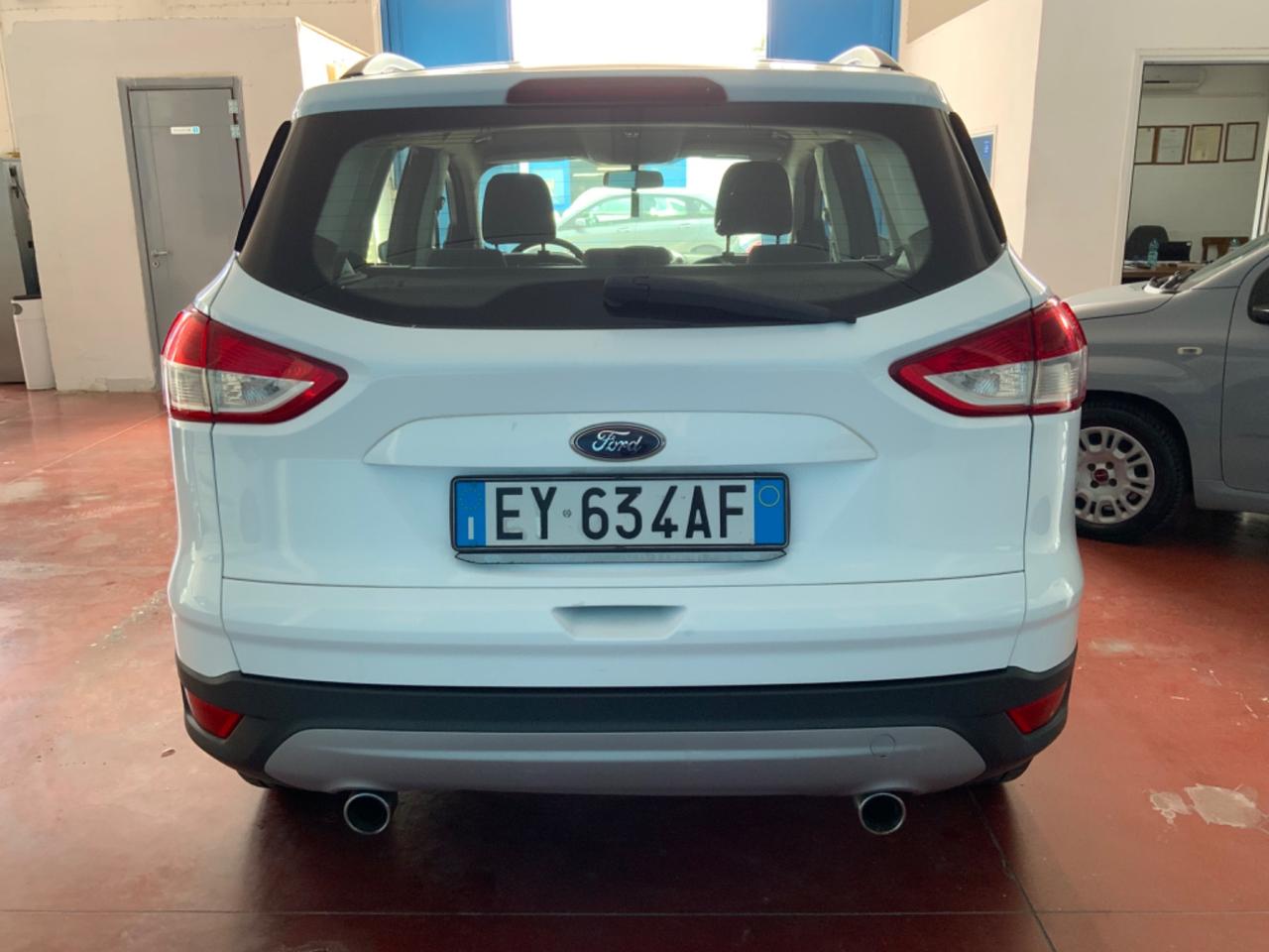 Ford Kuga 2.0 TDCI 140 CV 2WD Business