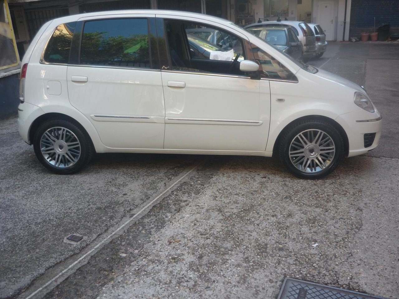Lancia MUSA 1.4 16V EURO 5 Oro Plus