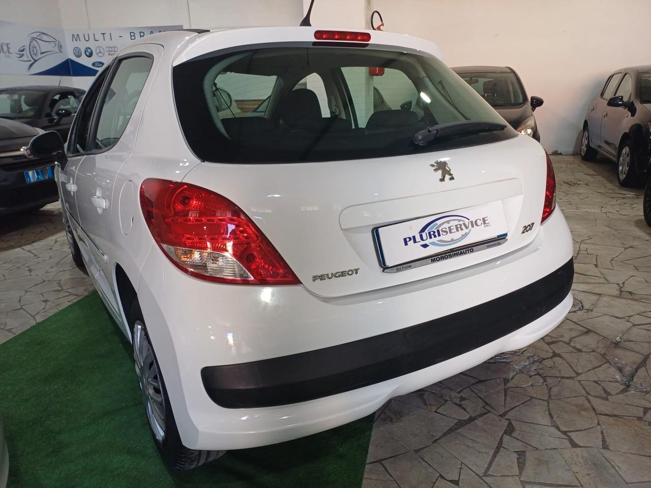 Peugeot 207 1.4 8V 5p POCHI KM - 2012