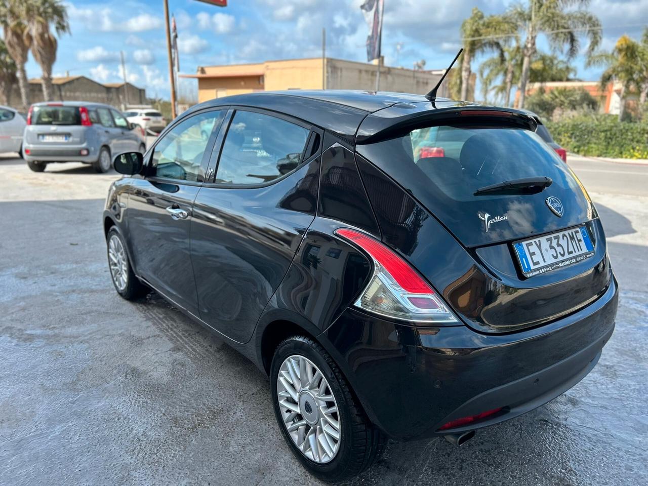 Lancia Ypsilon 1.2 69 CV 5 porte Gold