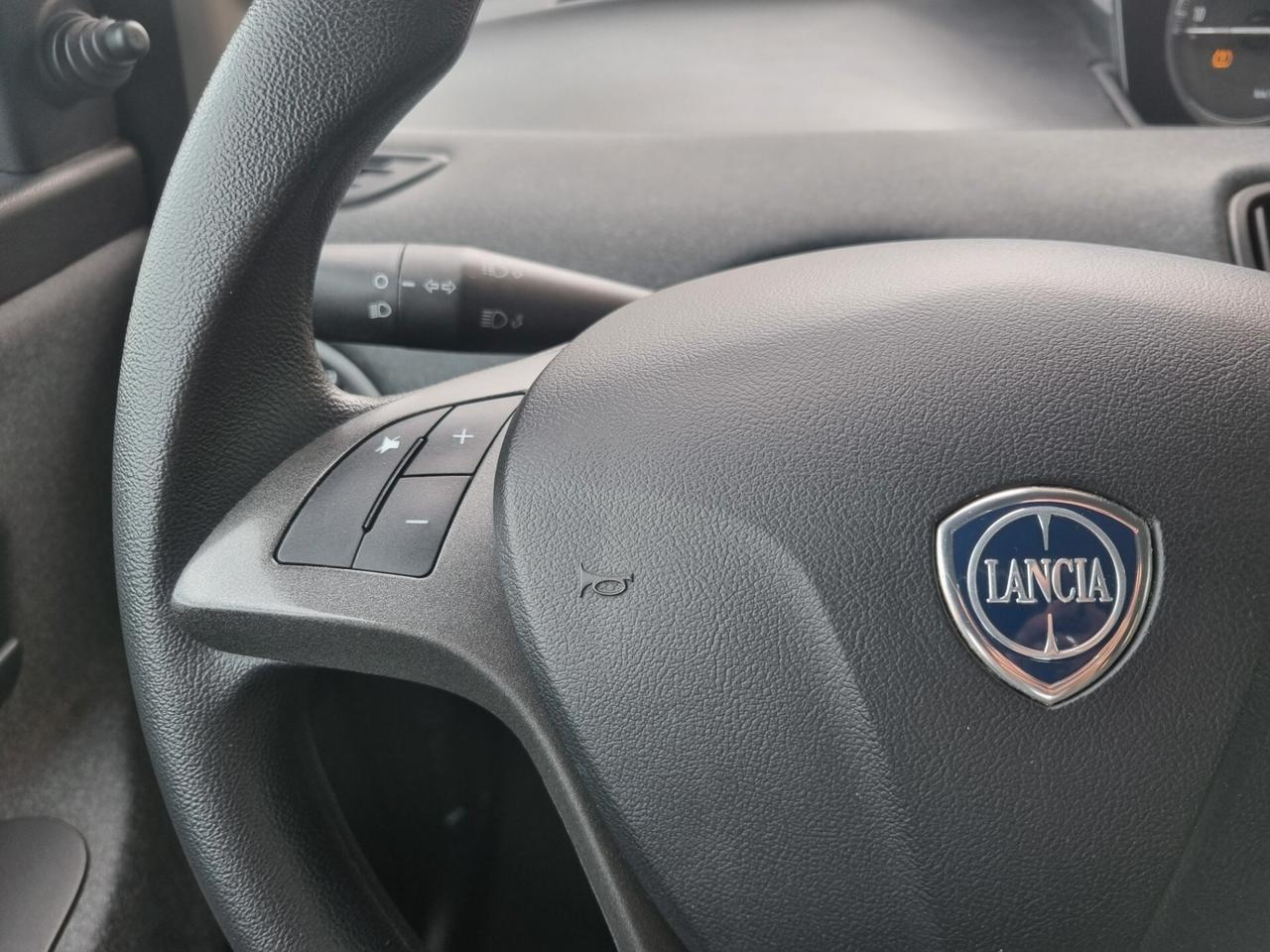 Lancia Ypsilon 1.0 FireFly 5 porte S&S Hybrid Ecochic A. Ferretti