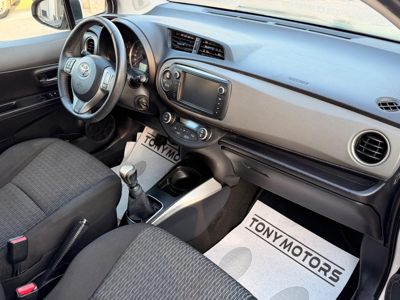 Toyota Yaris 1.4 D-4D 5 porte Lounge (GARANZIA TOYOTA 6 ANNI)