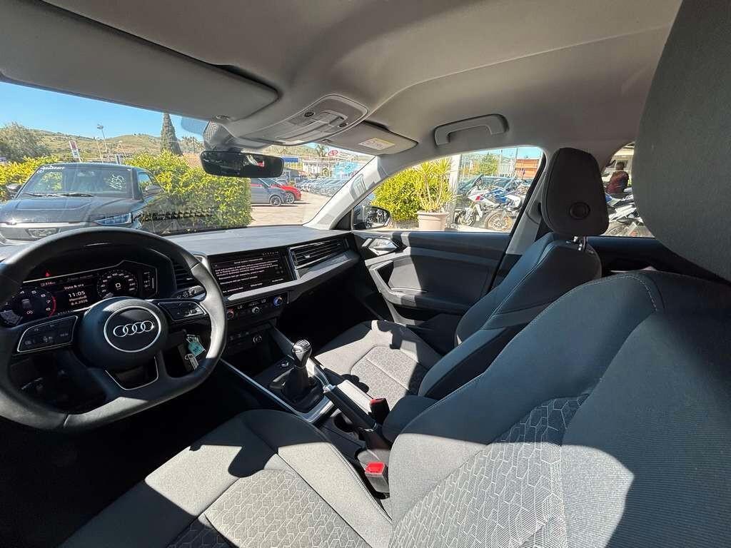 Audi A1 SPB 30 TFSI S line edition 2025 / KM 12.000 IVA ESPOSTA Tua a solo 275 Euro al mese