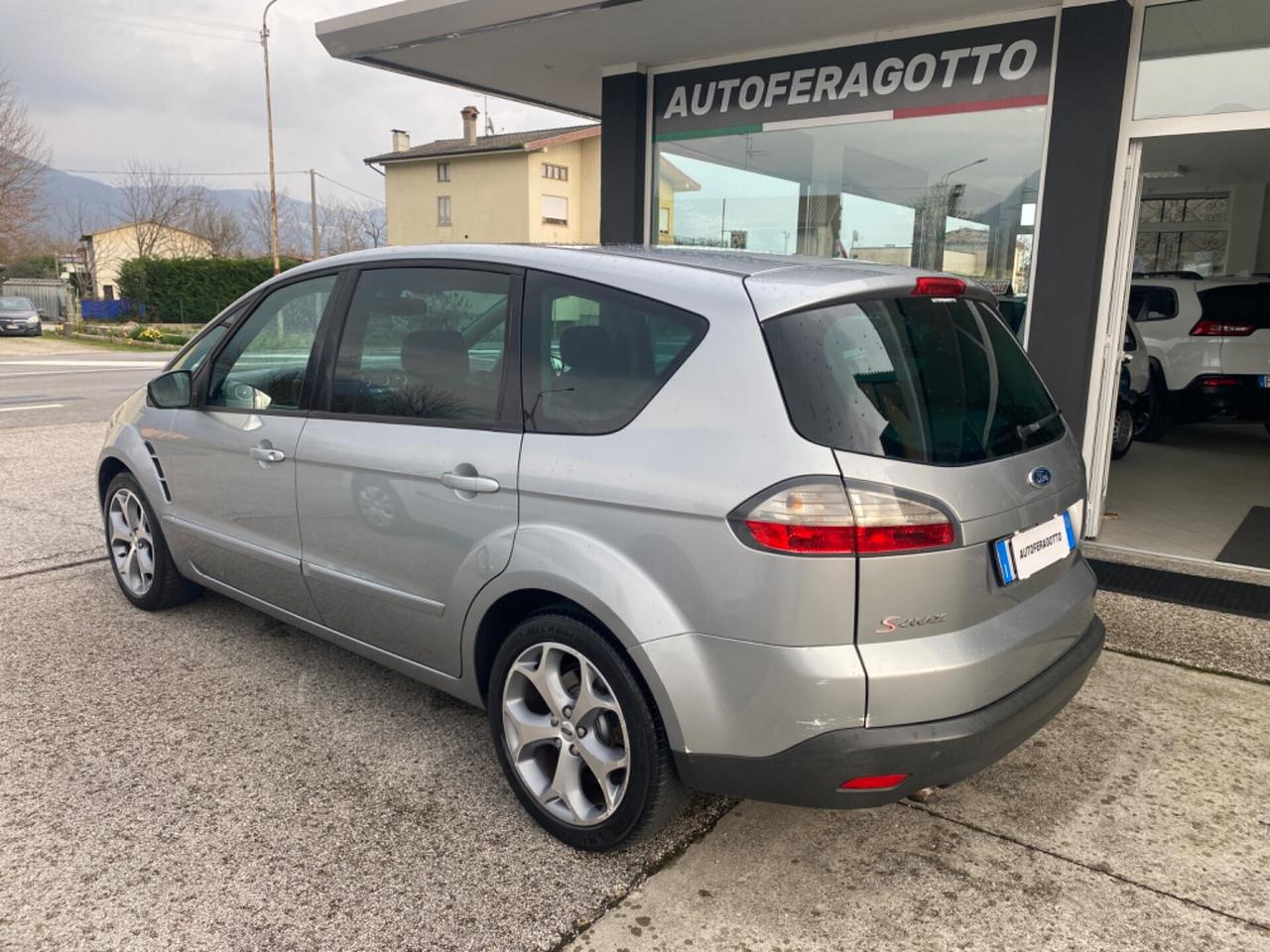 Ford S-Max 2.0 TDCi 140CV Titanium