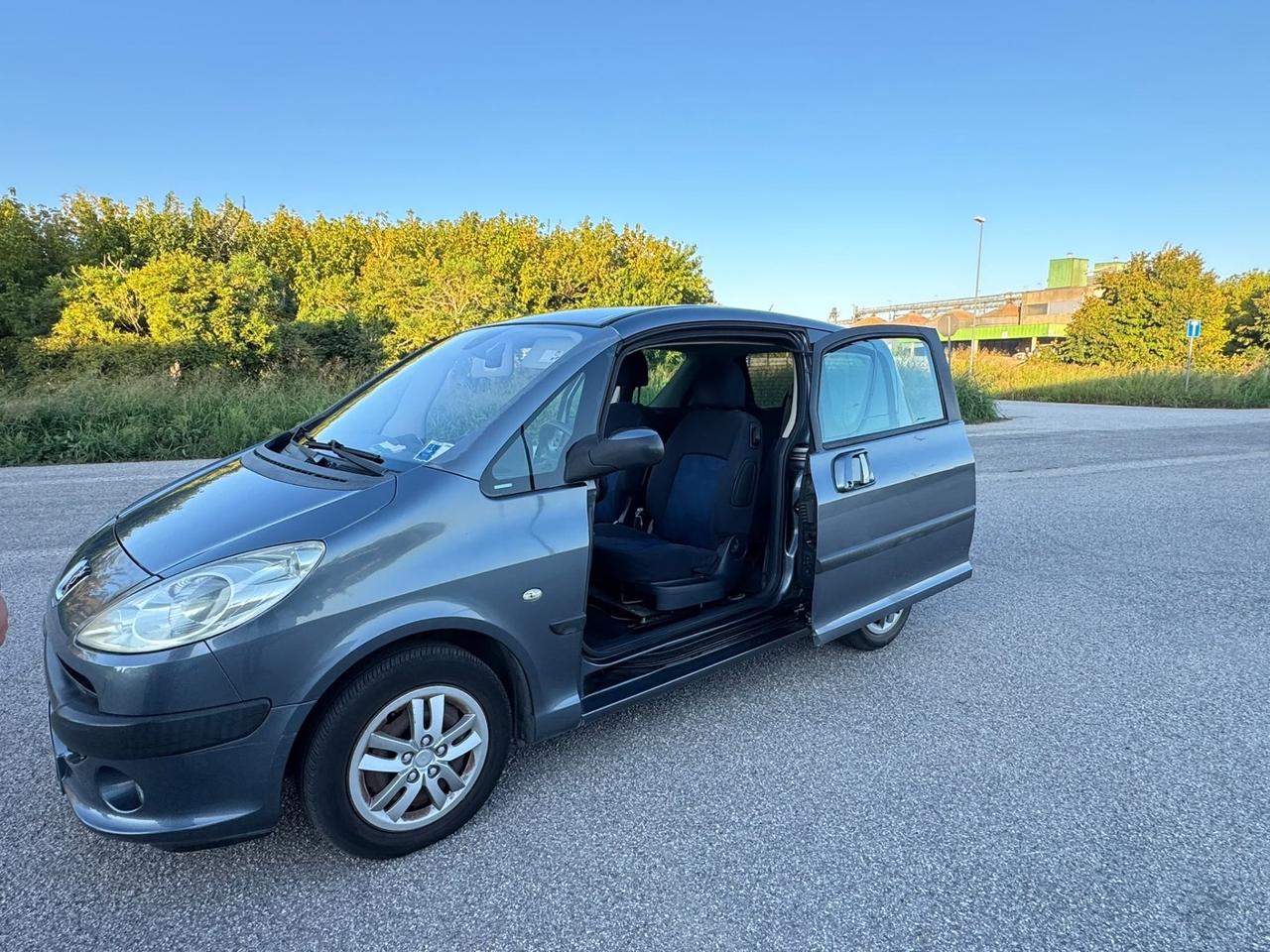 Peugeot 1007 1.4 Sporty 2Tronic