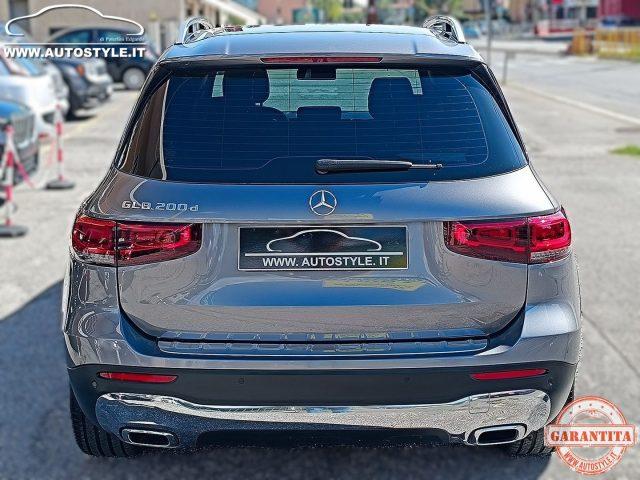 MERCEDES-BENZ GLB 200 d Automatic Sport
