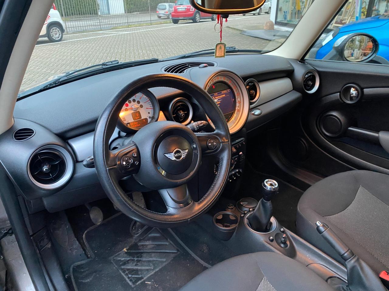 Mini 1.6 16V One (55kW)