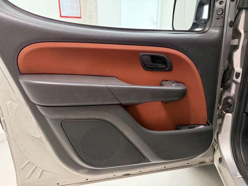 FIAT Doblò Doblò 1.3 Mjt 16V - TRASPORTO DISABILI CON PEDANA ELETTRICA