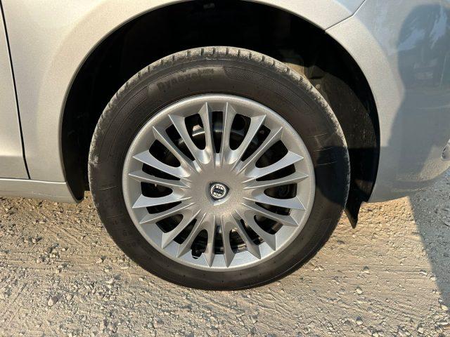 LANCIA Ypsilon 1.0 FireFly 5 porte S&S Hybrid Silver
