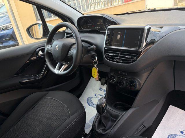 PEUGEOT 208 1.2 82 Business
