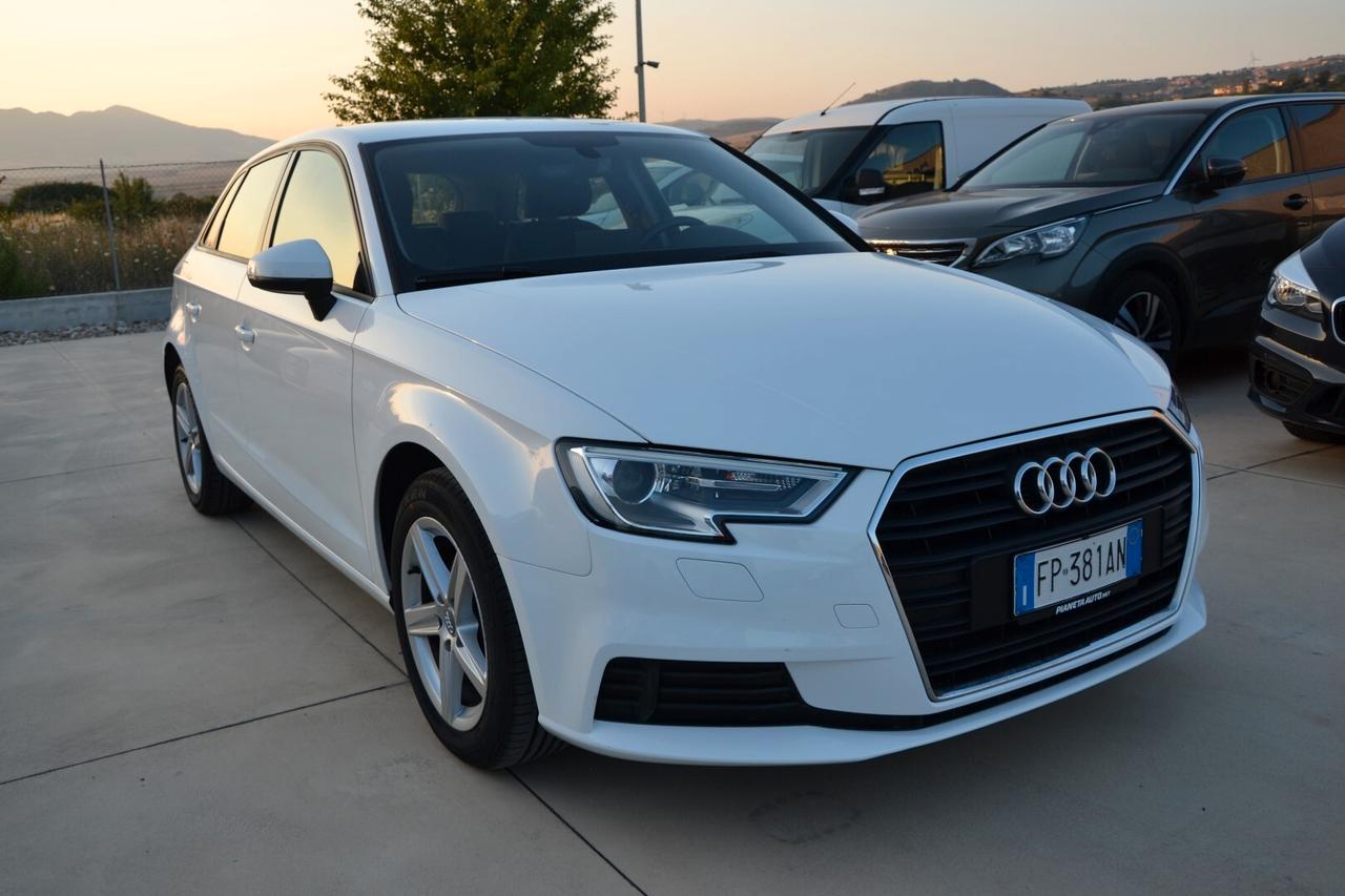 AUDI A3 2.0 TDI S-Tronic Business SB '18