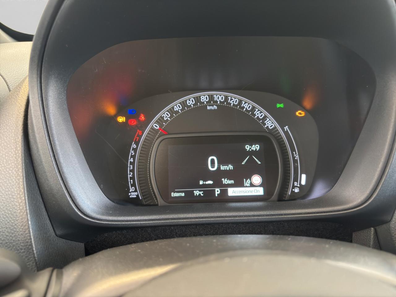 Toyota Aygo X 1.0 VVT-i 72 CV 5 porte Lounge S-CVT