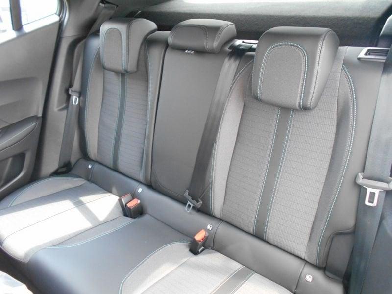Peugeot 2008 130 Allure Pk EAT8 Finanziato