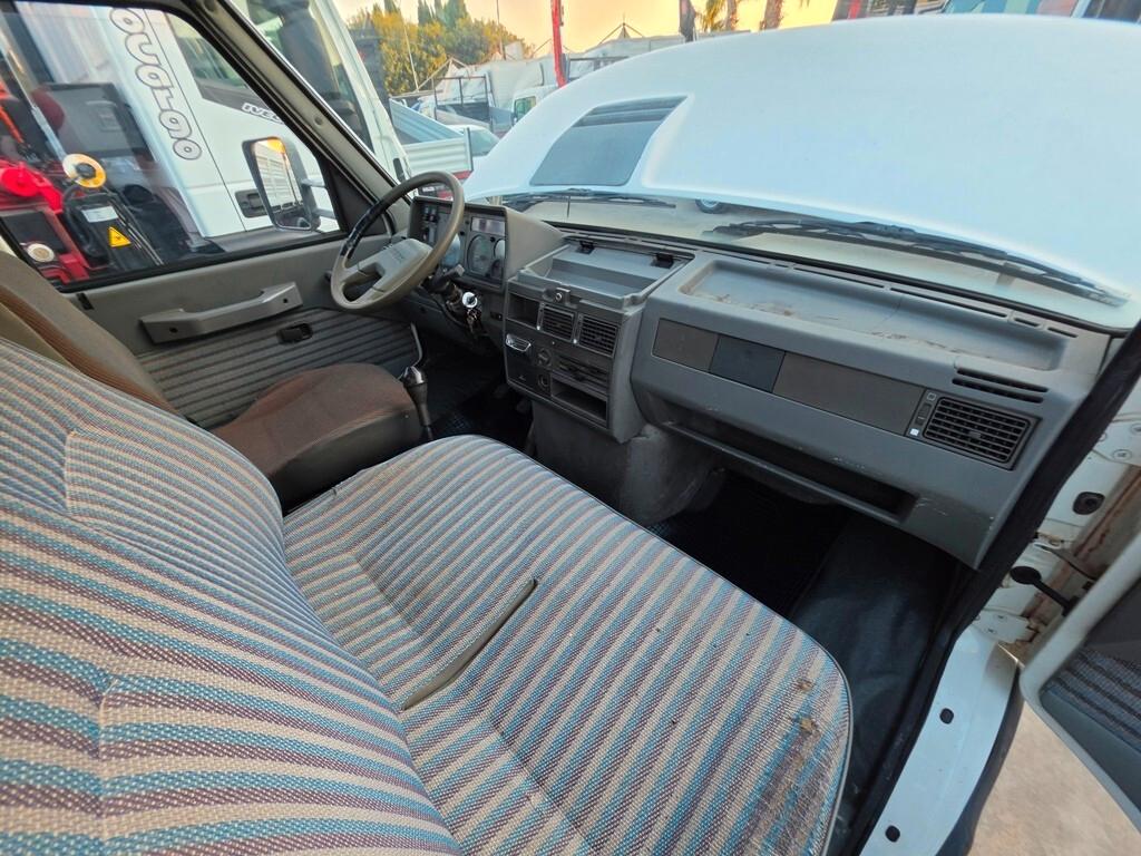 IVECO DAILY 35-10 RIBALTABILE TRILATERALE