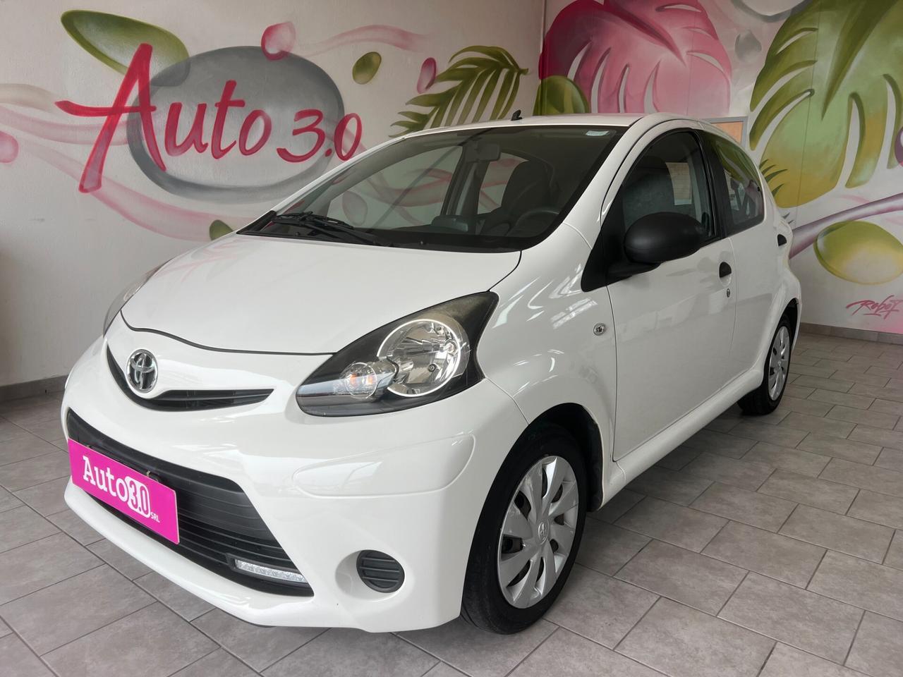 Toyota Aygo 1.0 12V VVT-i 5 porte Lounge Connect