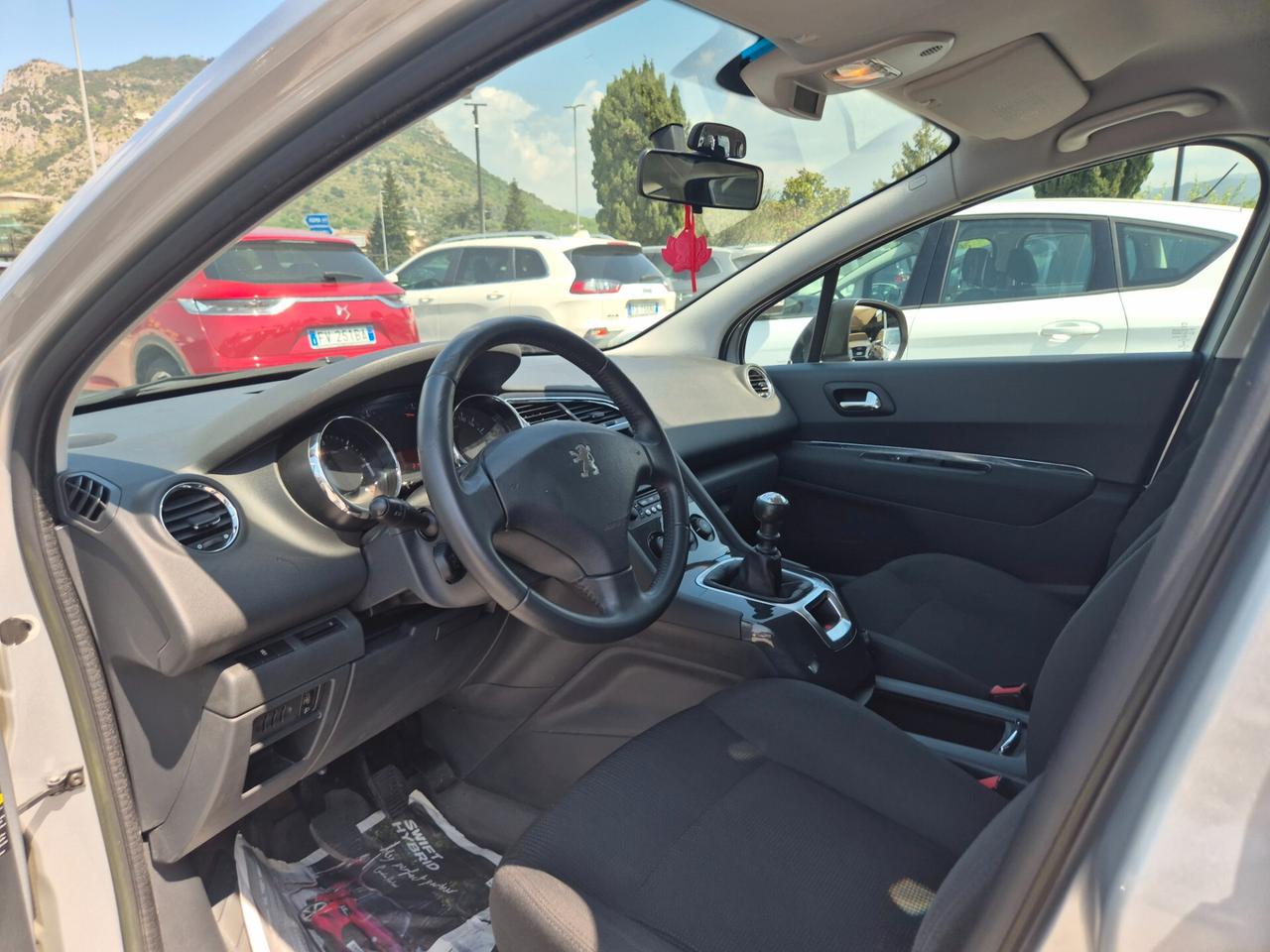 Peugeot 5008 1.6 HDi 115CV Active