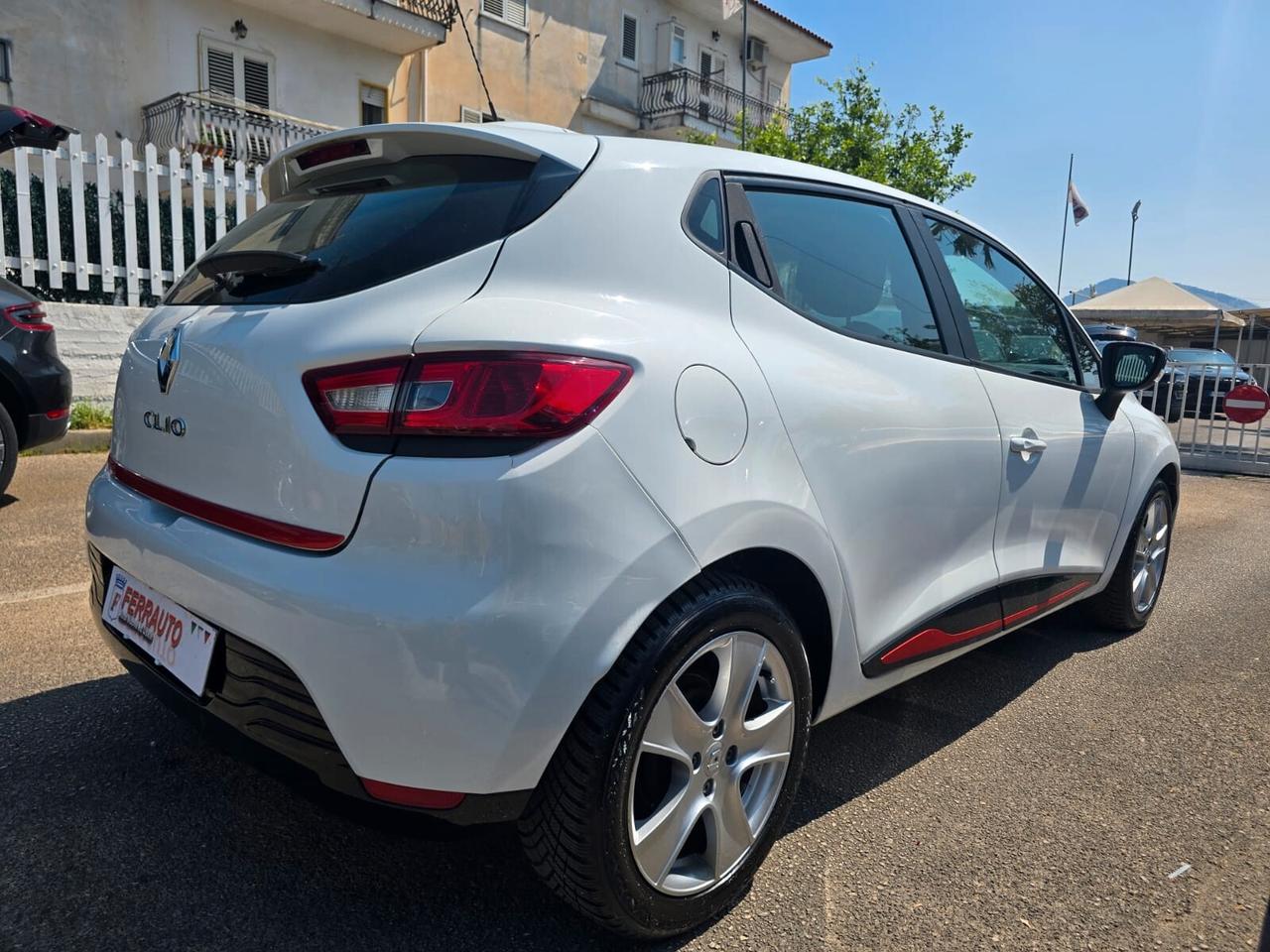 RENAULT CLIO 1.1 BENZINA 73CV SPORT NEOPATENTATI