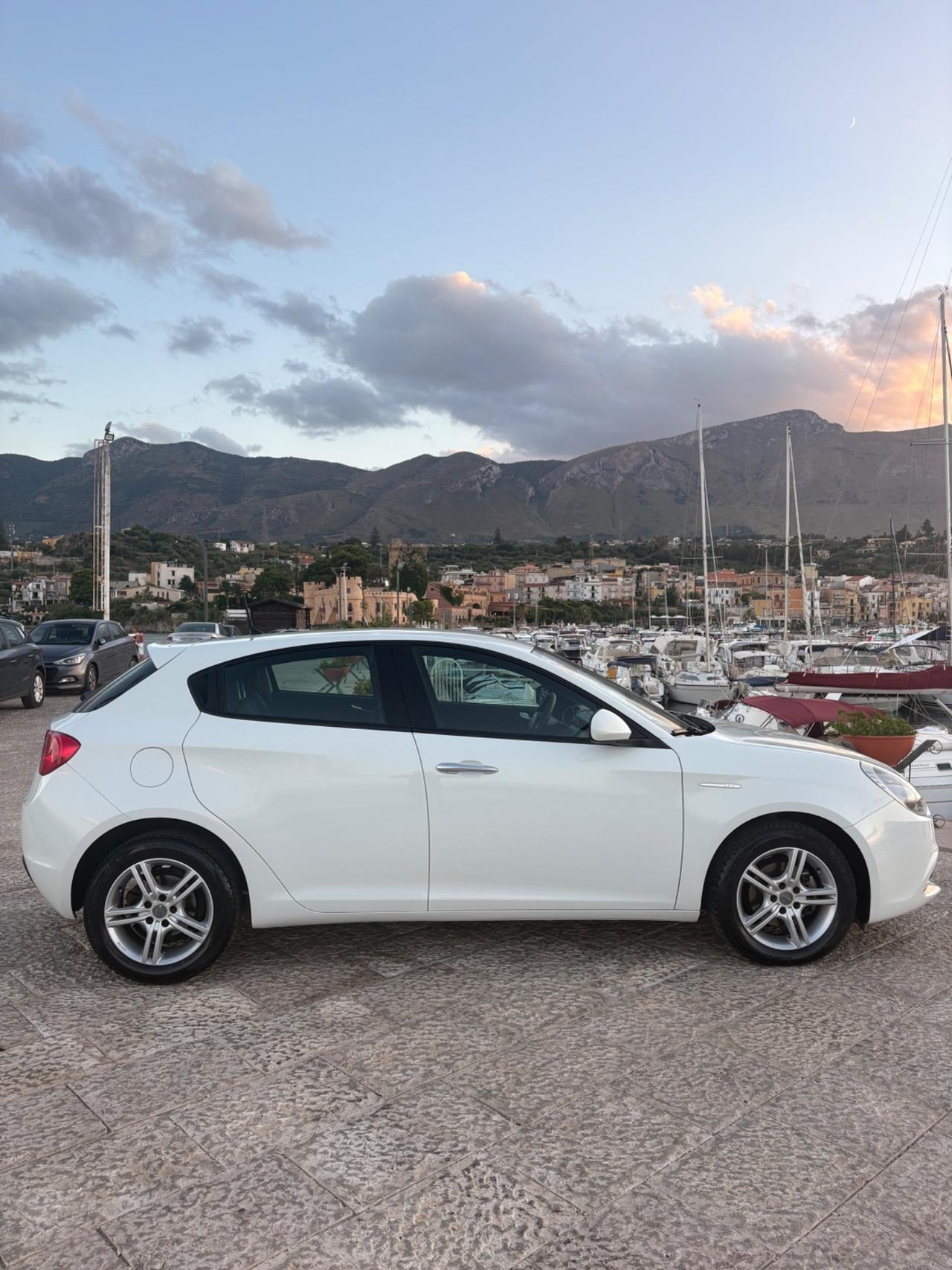 Alfa Romeo Giulietta 1.6 JTDm UNICO PROPRIETARIO