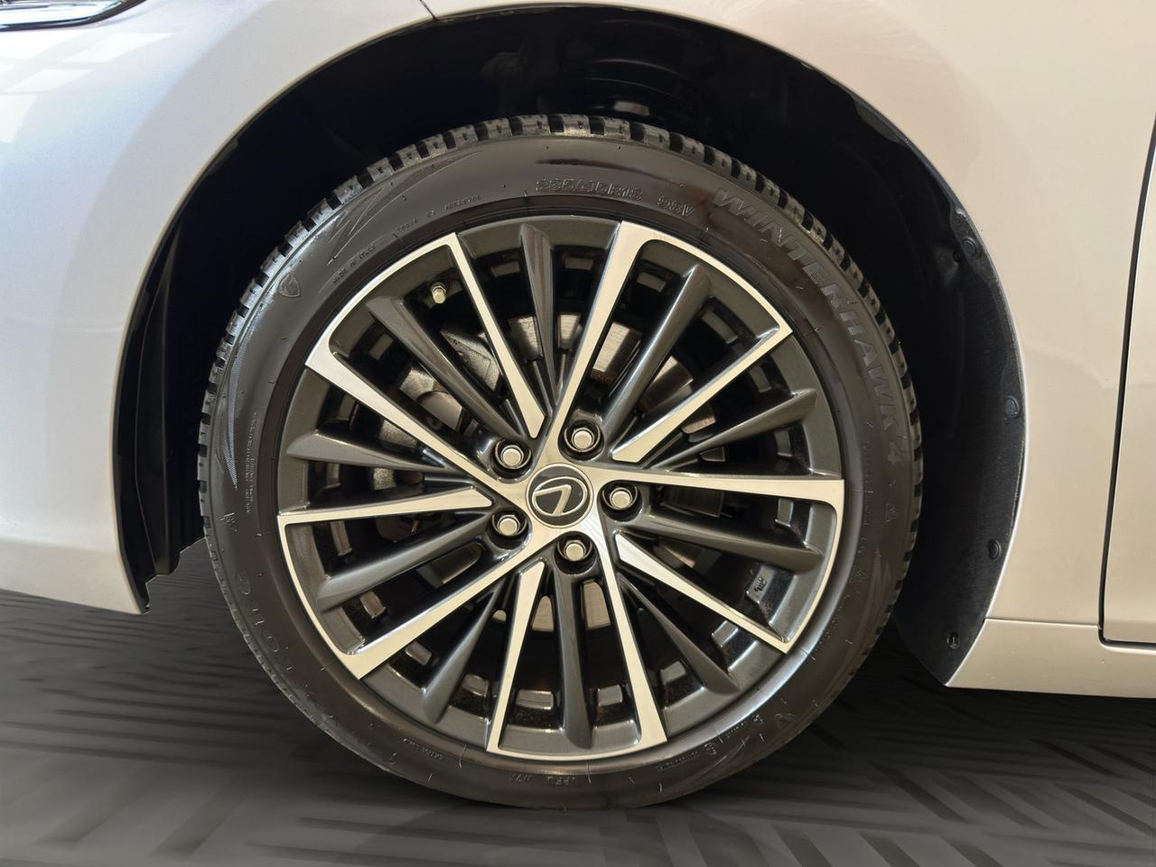 Lexus ES 300h 2.5 Executive cvt