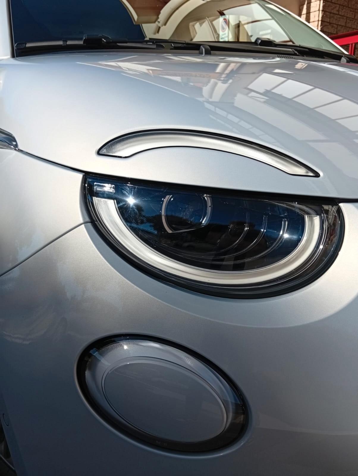 Fiat 500e Berlina 42 kWh *PARI AL NUOVO*