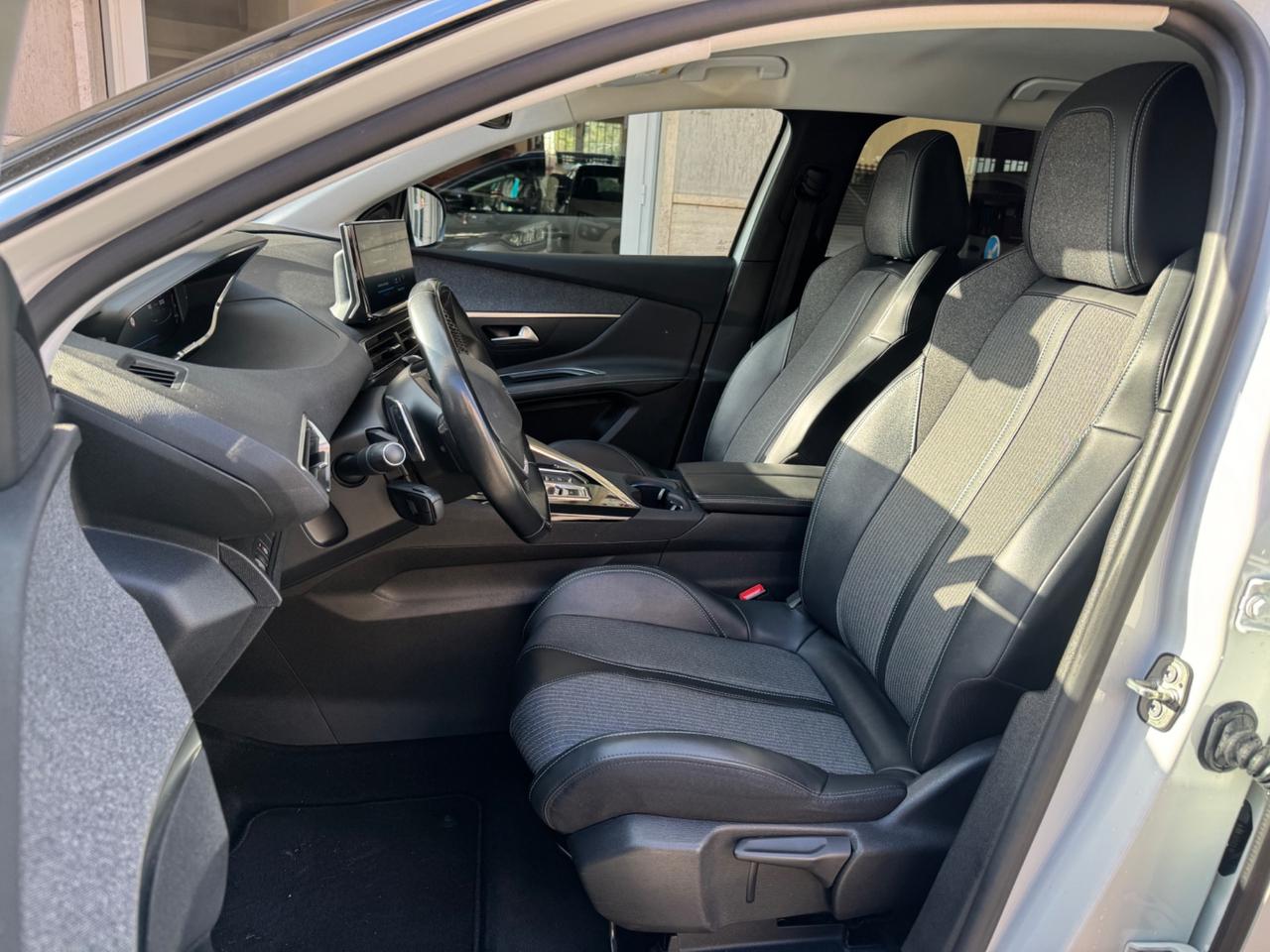 Peugeot 3008 BlueHDi 130 CV Allure Pack