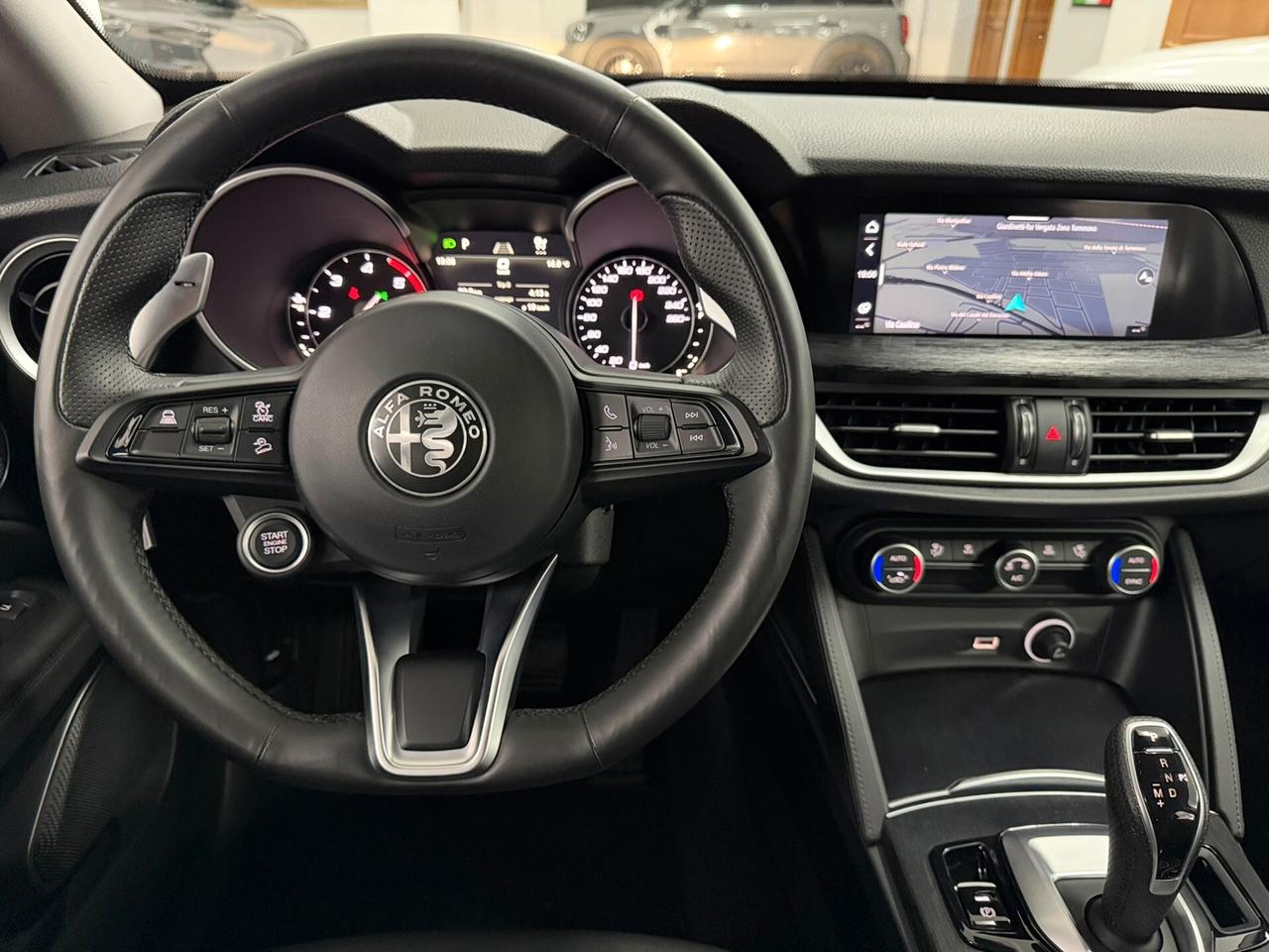 2.2 TD 190 CV EXECUTIVE Q4 19" HARMAN KARDON + SUBWOOFER