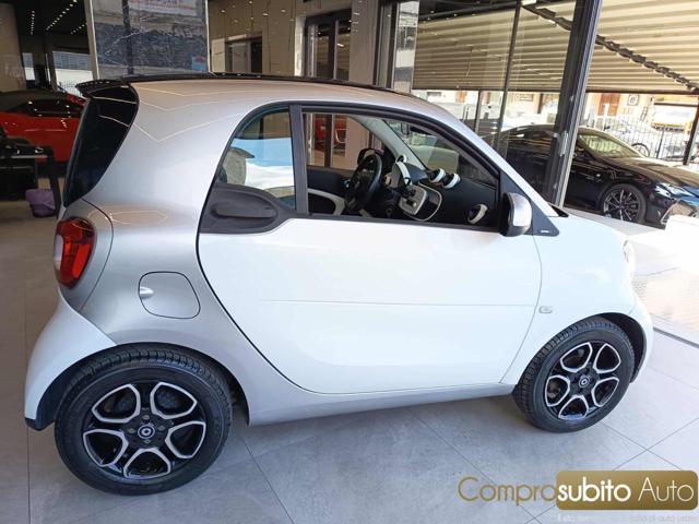 SMART ForTwo 1000 52 kW MHD coupé pure