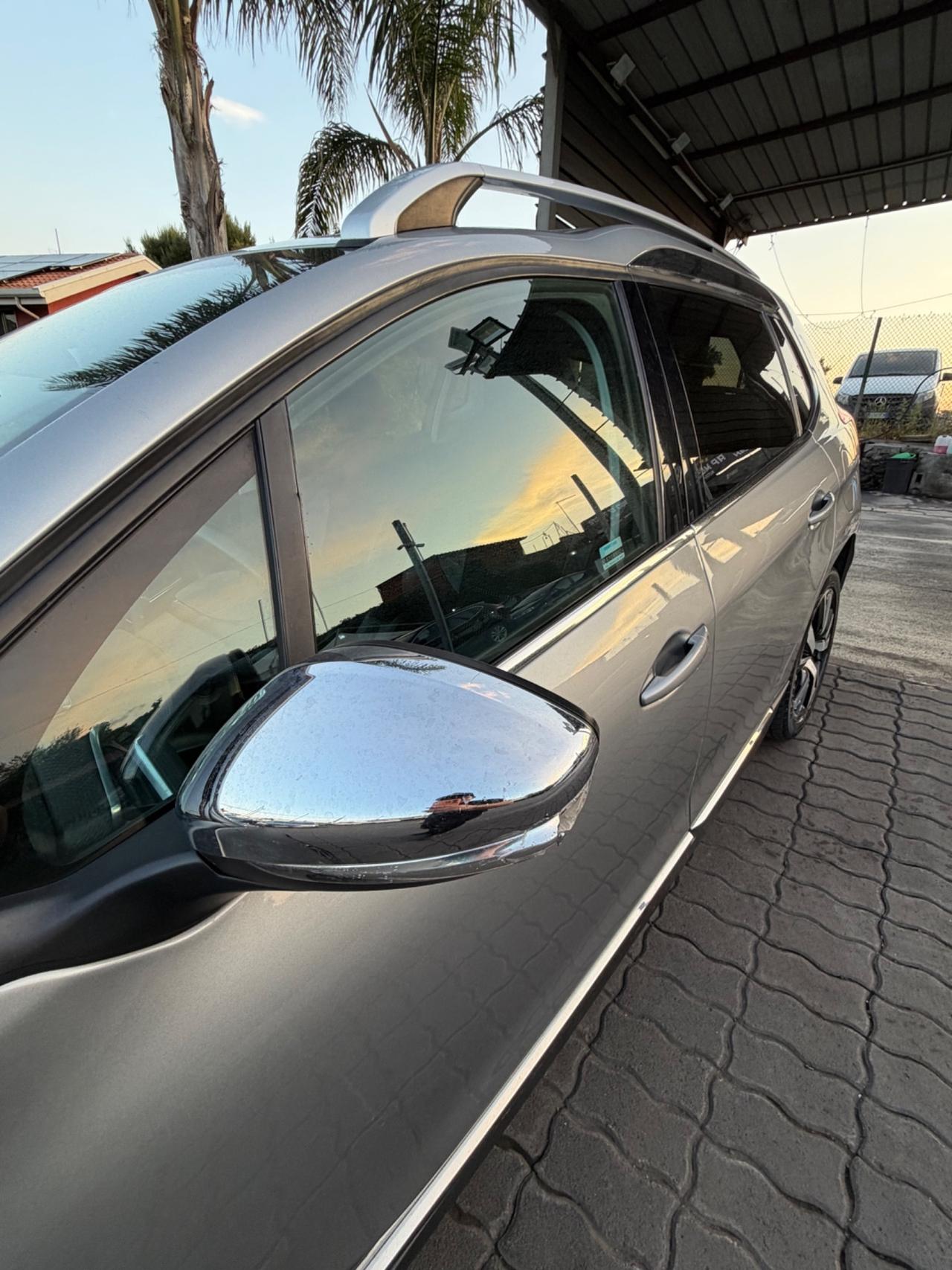 Peugeot 2008 BlueHDi 100 Allure