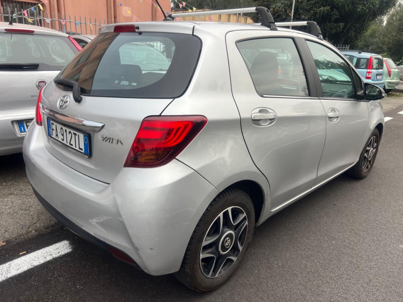 Toyota Yaris 1.0 5 porte Lounge