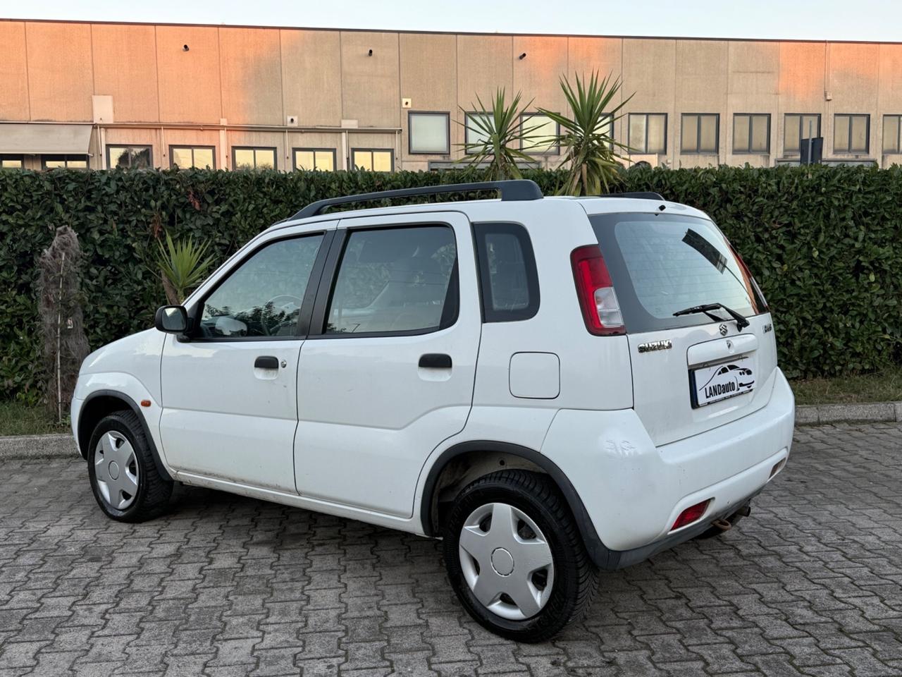 Suzuki Ignis 1.3i 16V 4x4 km120.000