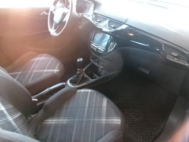 Opel Corsa 1.2 5 porte b-Color