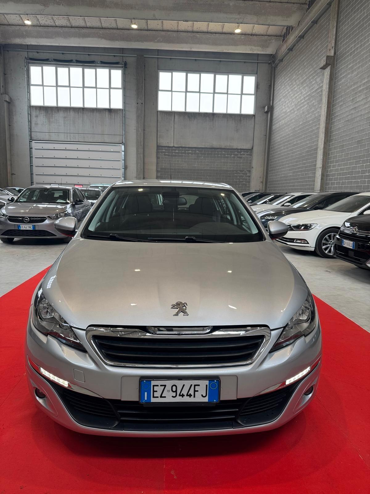 Peugeot 308 II 2015 5p 1.6 hdi 8v Active 92cv fap