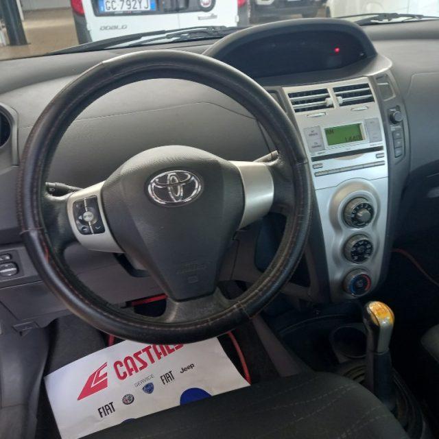 TOYOTA Yaris 1.3 3 porte