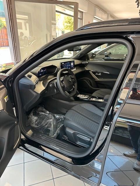 Peugeot 2008 Hybrid 136 e-DCS6 Allure