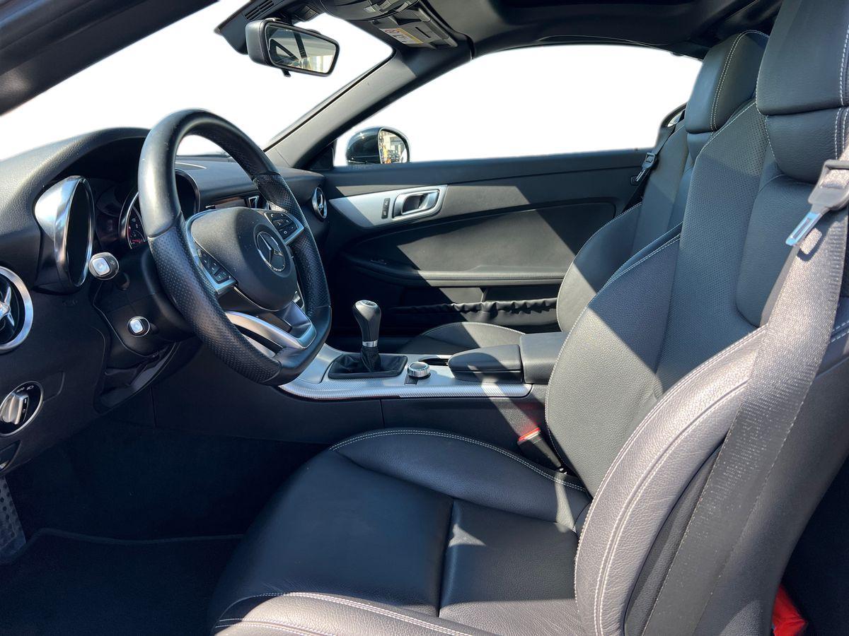 Mercedes-Benz SLC 180 AMG Line