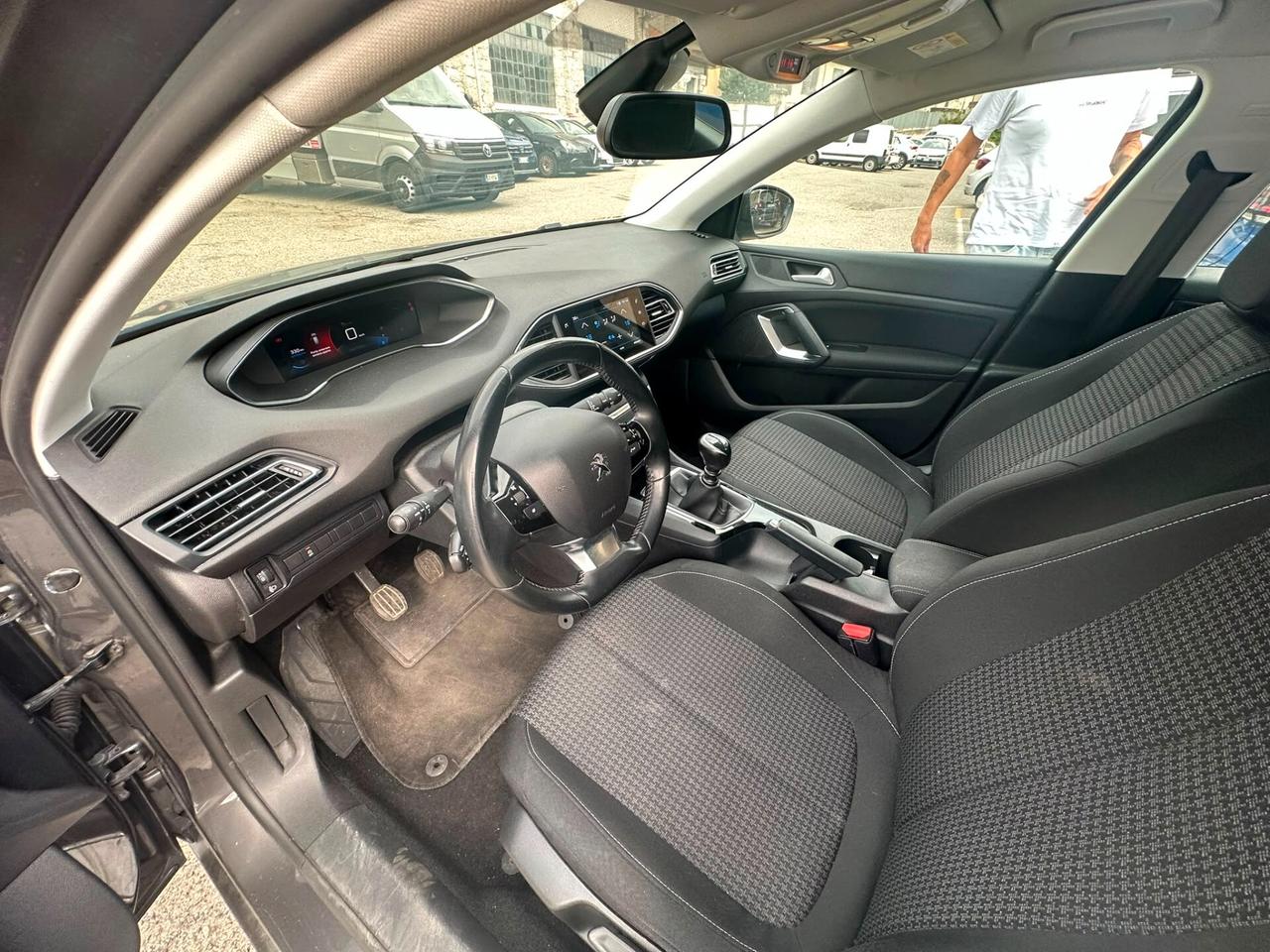 Peugeot 308 BlueHDi 130 S&S Active