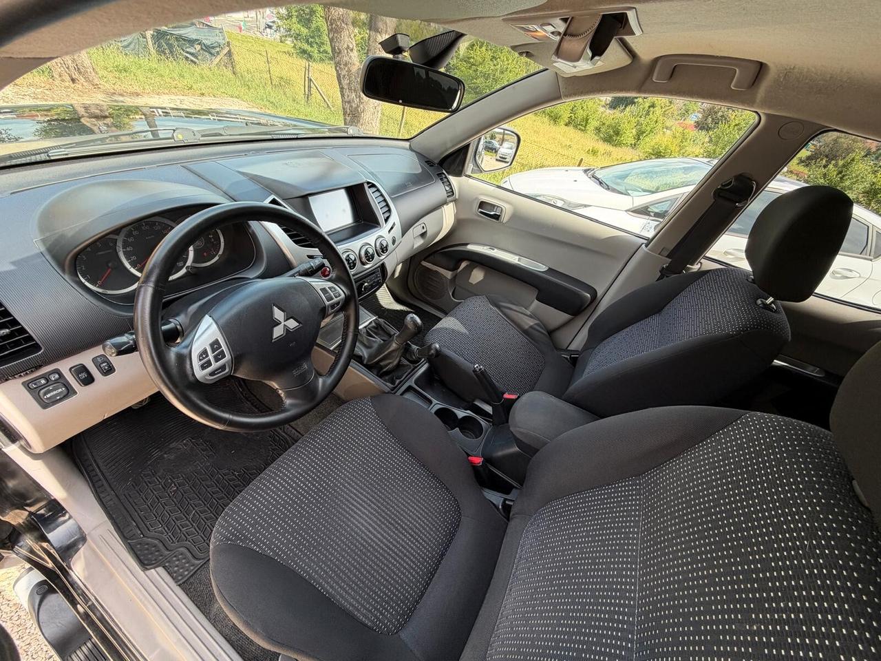 Mitsubishi L200 Gancio Traino Perfetto Full Optional