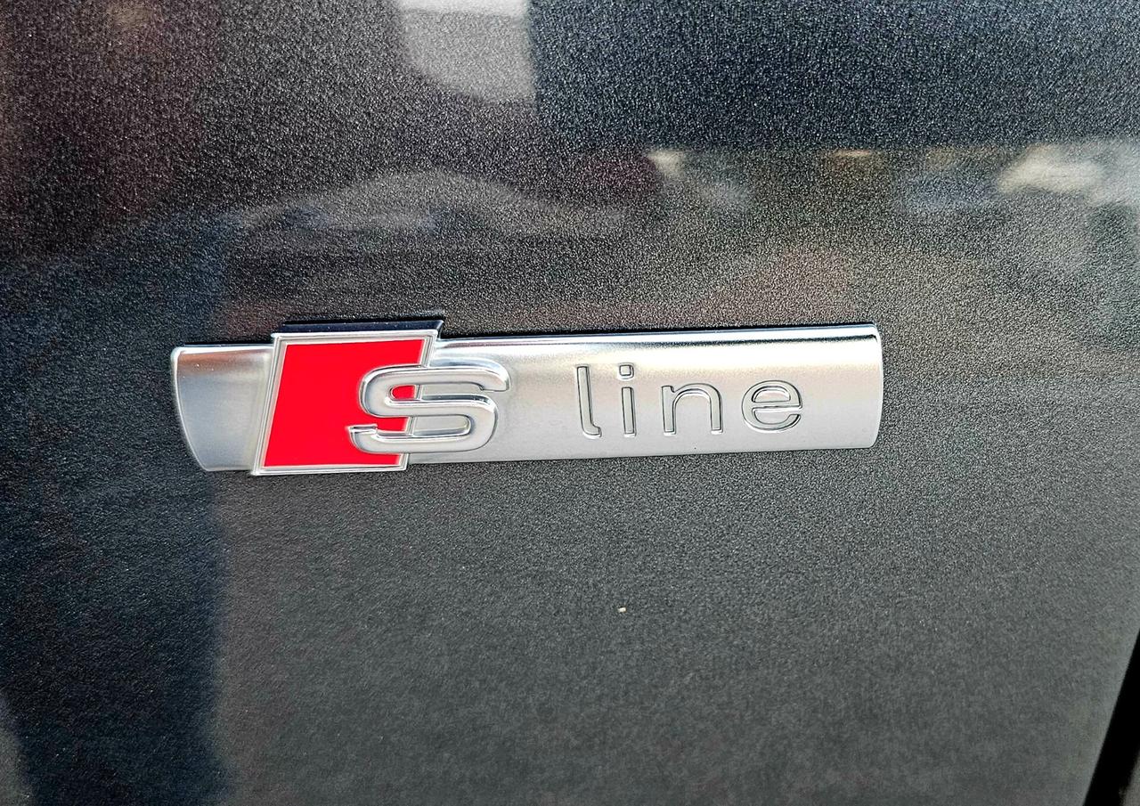 Audi A4 Avant 40 TDI S tronic line edition