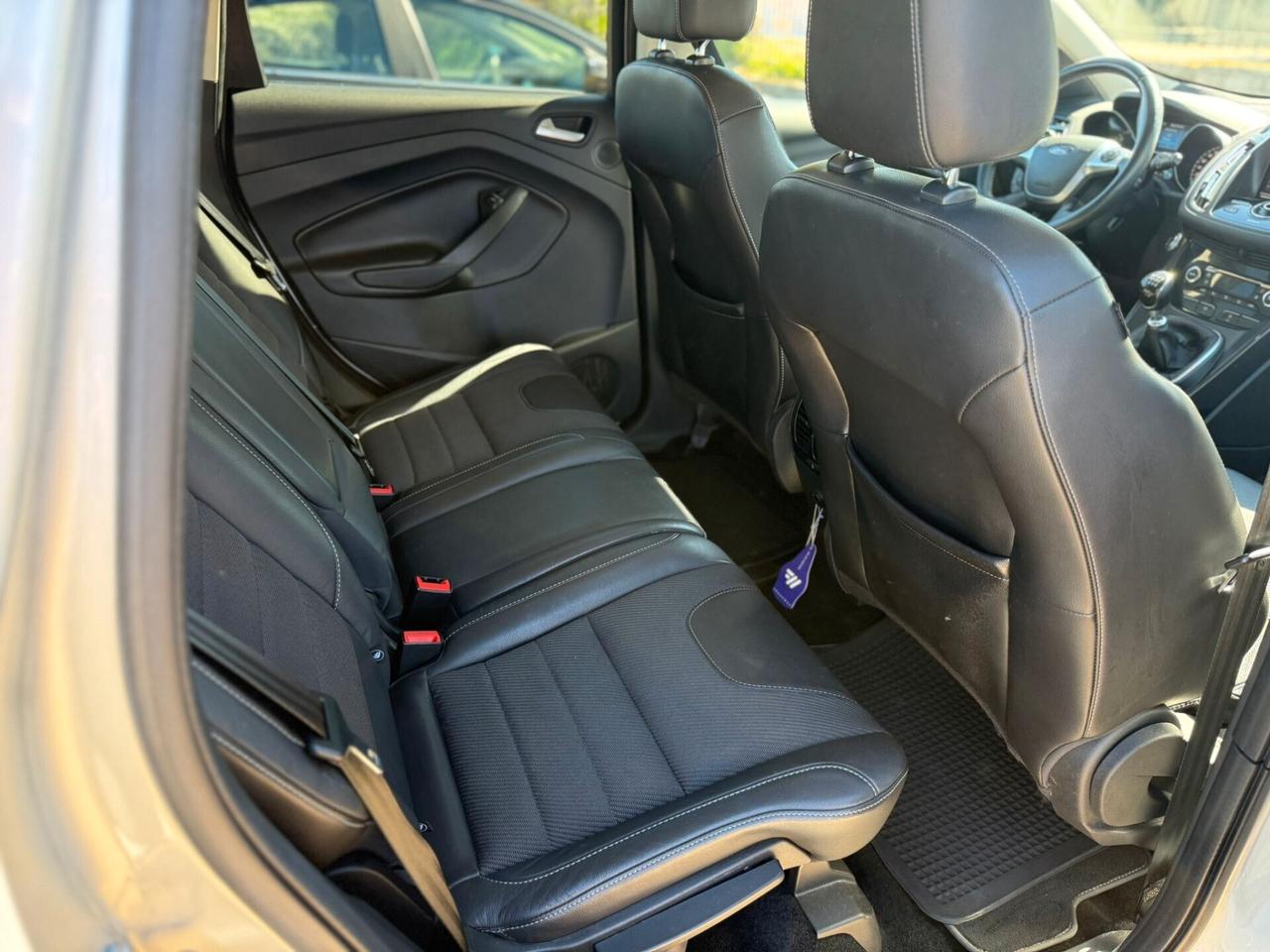 Ford Kuga 2.0 TDCI 120 CV S&S 2WD Titanium