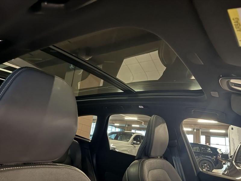 Volvo XC60 B4 D automatico R-Design