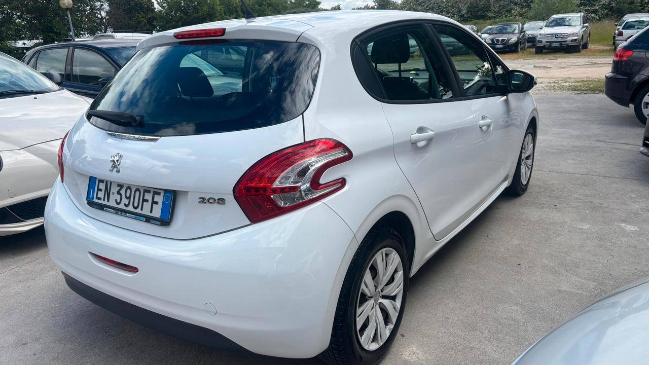 Peugeot 208 1.4 HDi 68 CV 5 porte Mix
