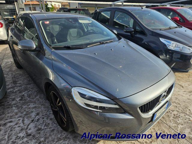 VOLVO V40 D2 'eco' Momentum