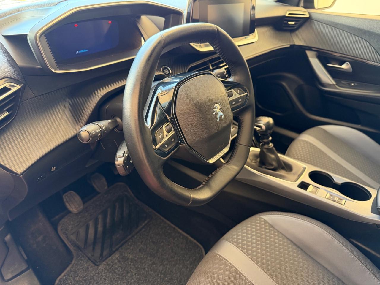 Peugeot 2008 BlueHDi 110 S&S Allure Pack