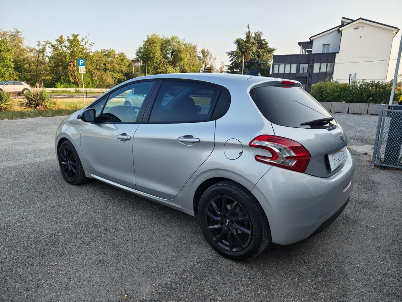 Peugeot 208 Active 1.4 95 VTI #11923