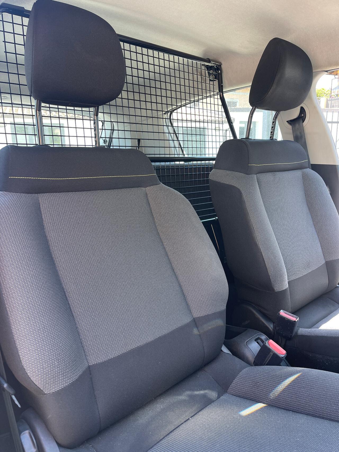 Citroen C3 HDi 100 Autocarro 2 posti