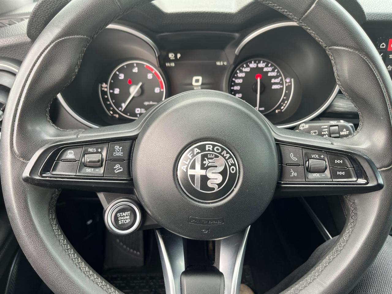 Alfa Romeo Stelvio 2.2 Turbodiesel 160 CV AT8 RWD Business