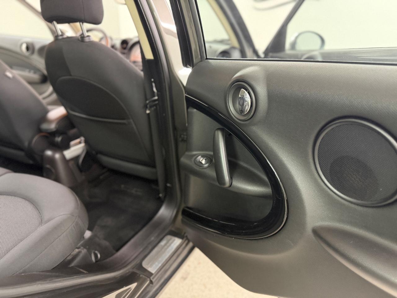 Mini Cooper D COUNTRYMAN(anno 2013)